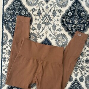 SET Active Brown Leggings